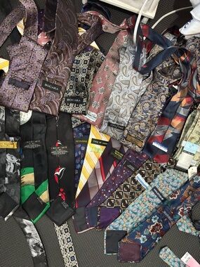 Men’s neckties bundle lot 18